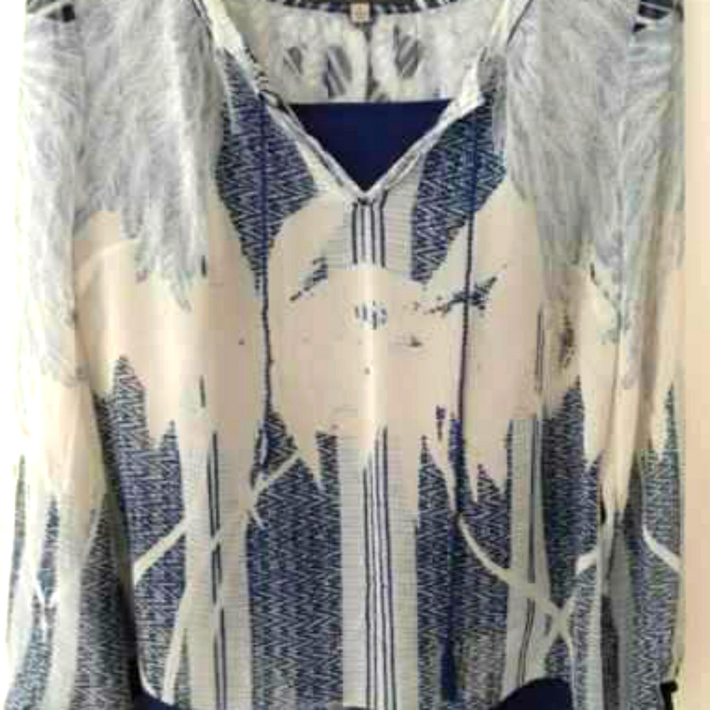 Rose & Olivia light weight blouse